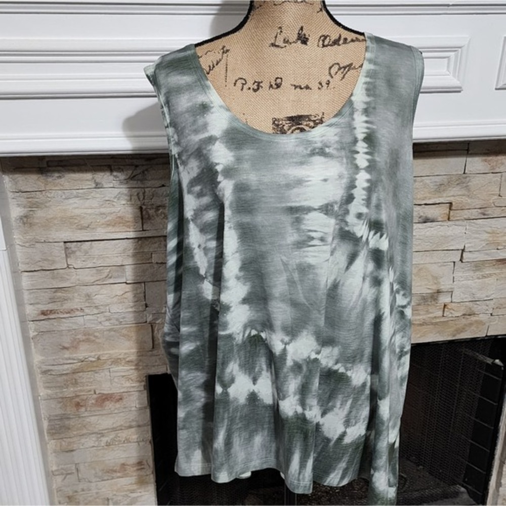 Democracy green and white tie dye Tank top plus size‎ 3X new!!!